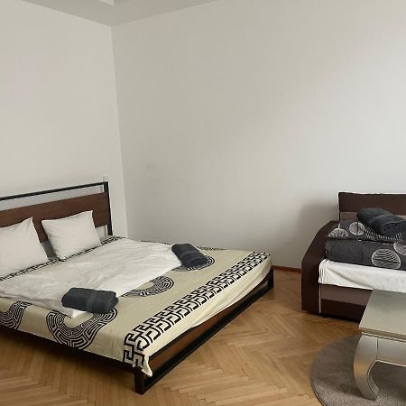 Default 1010 Apartment Виена Екстериор снимка