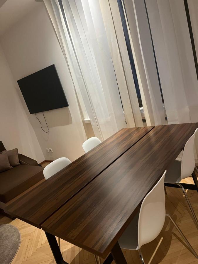 Default 1010 Apartment Виена Екстериор снимка